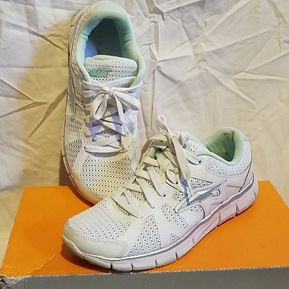 Avia Bolt Running Sneaker - Picture 2 of 4